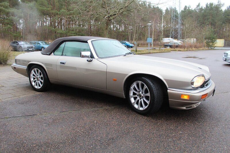 Ljusbrun Begagnad 1995 Jaguar XJS Cab | 189 000 kr - Bild 1/4