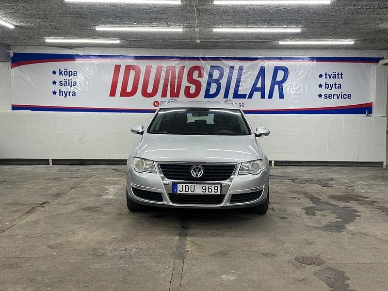 Begagnad VW Passat Sportline 141 HK (103 kW) 2008 Silver Kombi