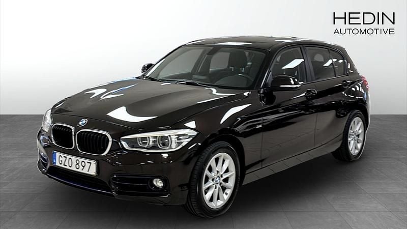Begagnad BMW 118 Sport Line 150 HK (110 kW) 2016 Brun Halvkombi