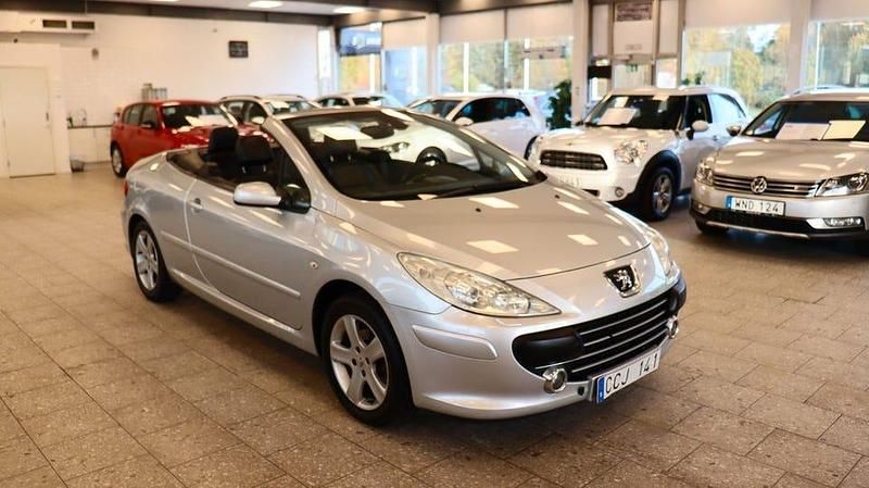 Ljusgrå Begagnad 2006 Peugeot 307 CC Cab | 59 900 kr (Marknadspris) - Bild 1/4