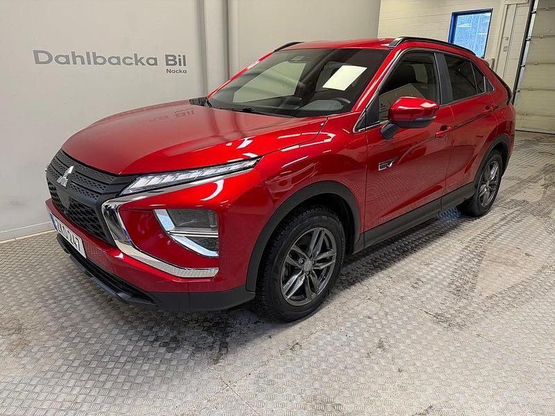Begagnad Mitsubishi Eclipse 98 HK (72 kW) 2021 Röd Kombi