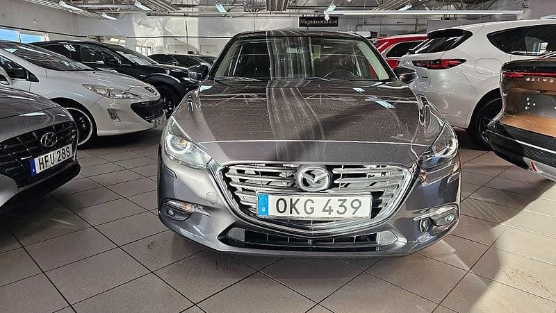 Begagnad Mazda 3 Vision 120 HK (88 kW) 2016 Machine grey metallic Sedan