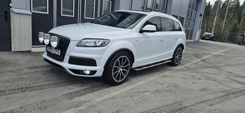 Vit Begagnad 2014 Audi Q7 S-Line SUV | 159 900 kr (Bra pris) - Bild 1/4