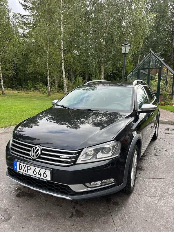 Svart Begagnad 2015 VW Passat Alltrack Kombi | 120 000 kr (Bra pris) - Bild 1/4