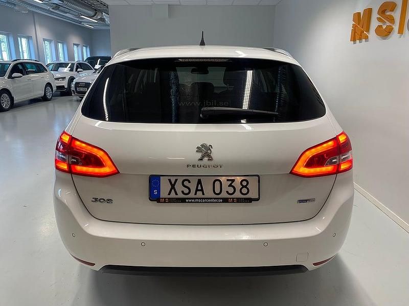 Begagnad Peugeot 308 SW Active 131 HK (96 kW) 2016 Vit Kombi