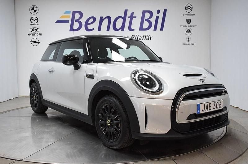 Silver Begagnad 2022 Mini Cooper SE Halvkombi | 214 500 kr (Bra pris) - Bild 1/4
