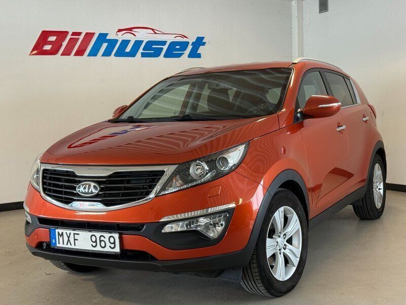 Röd Begagnad 2012 Kia Sportage Comfort SUV | 87 000 kr (Marknadspris) - Bild 1/4