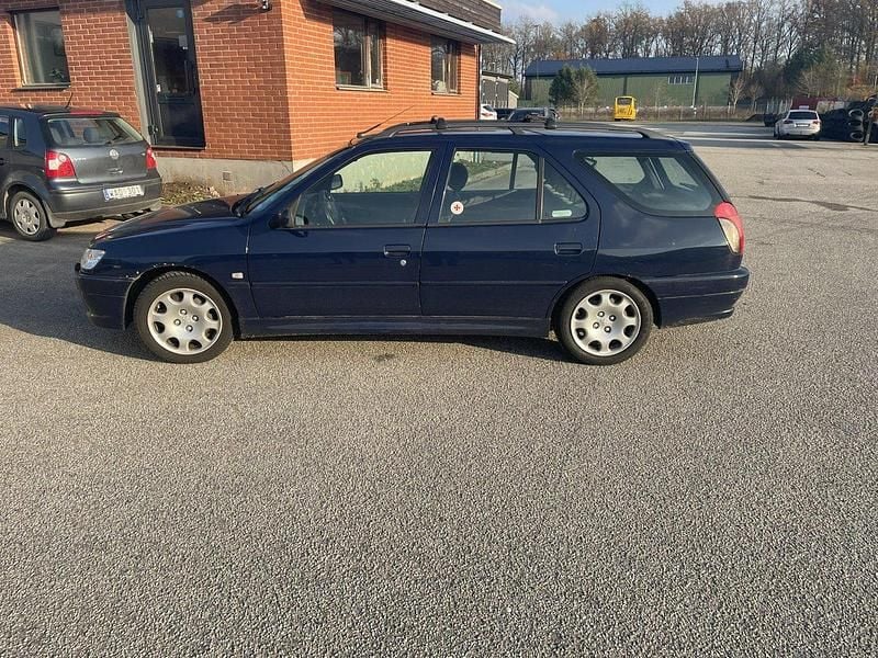 Blå Begagnad 2001 Peugeot 306 Kombi | 6 500 kr - Bild 1/2