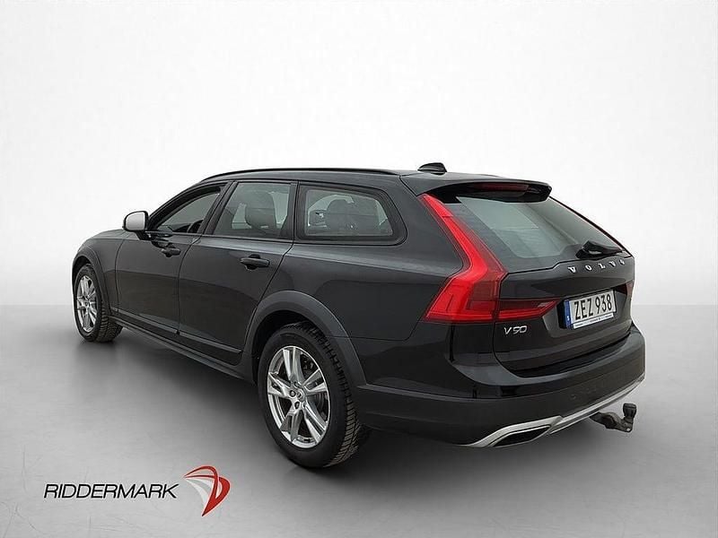 Begagnad Volvo V90 CC 190 HK (139 kW) 2018 Svart Kombi