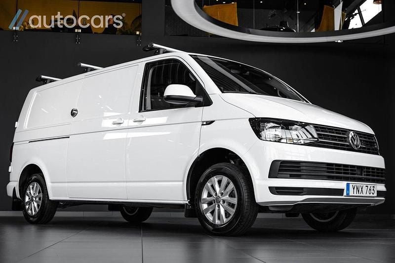 Vit Begagnad 2018 VW T6 Van | 298 750 kr - Bild 1/4