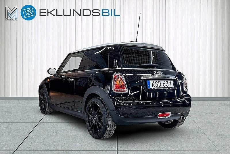 Begagnad Mini Cooper D Chili 109 HK (80 kW) 2010 Midnight black metallic Halvkombi