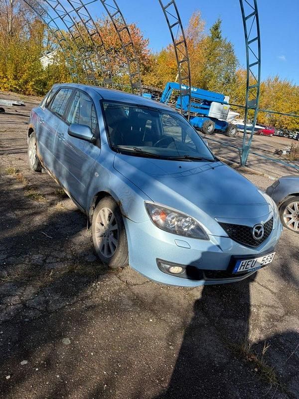 Blå Begagnad 2007 Mazda 3 Inclusive Halvkombi | 8 900 kr (Superpris) - Bild 1/4