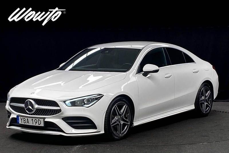 Vit Begagnad 2019 Mercedes CLA180 AMG Sedan | 279 800 kr (Marknadspris) - Bild 1/3