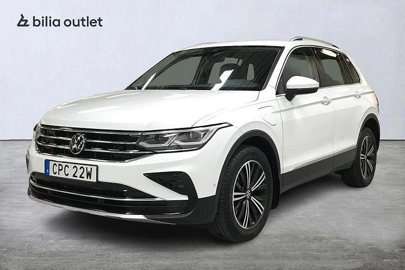 Vit Begagnad 2022 VW Tiguan Elegance SUV | 294 900 kr (Superpris) - Bild 1/3