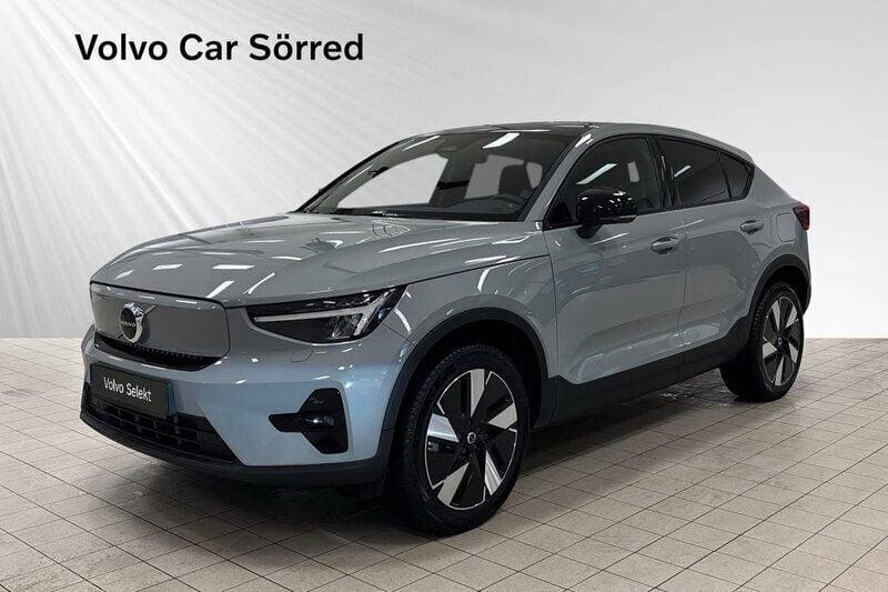Grå Begagnad 2024 Volvo EC40 Single Motor Extended Range SUV | 429 900 kr (Superpris) - Bild 1/4