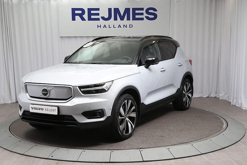 Silver Begagnad 2022 Volvo XC40 Pro SUV | 374 500 kr - Bild 1/4