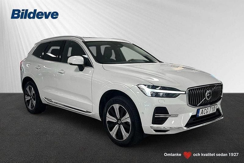Vit Begagnad 2022 Volvo XC60 Plus SUV | 479 900 kr (Lite dyr) - Bild 1/4