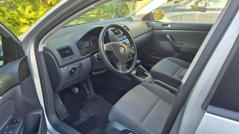 Begagnad 2009 VW Golf VI Halvkombi | 29 000 kr (Bra pris) - Bild 1/4