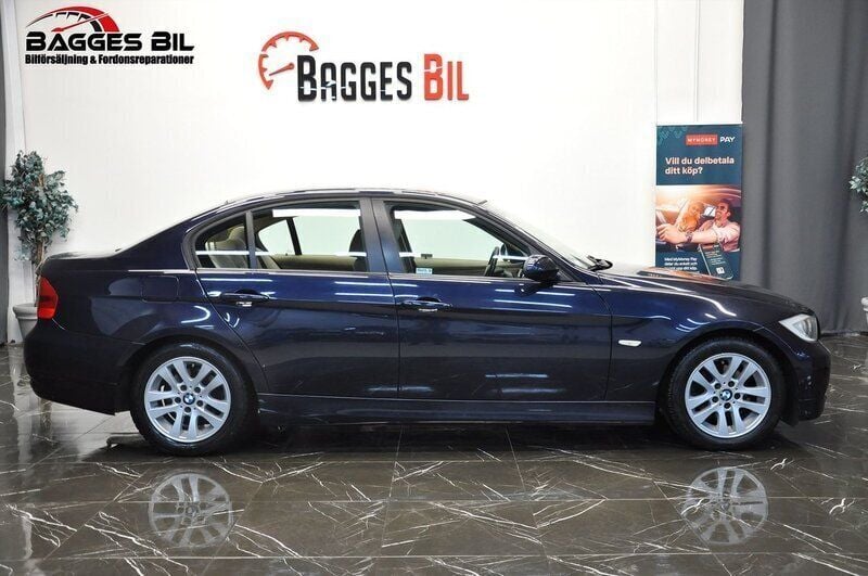 Blå Begagnad 2005 BMW 320 Advantage Sedan | 38 900 kr (Bra pris) - Bild 1/4