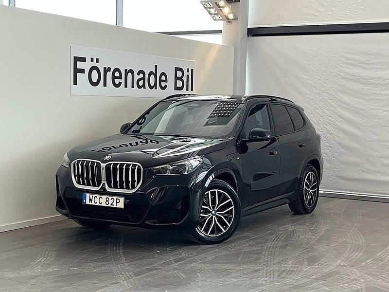 Svart Begagnad 2025 BMW X1 Comfort Edition SUV | 539 000 kr (Bra pris) - Bild 1/4