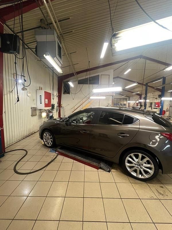 Begagnad Mazda 3 Inclusive 150 HK (110 kW) 2014