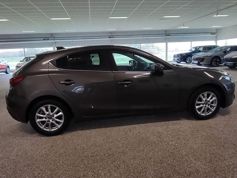 Begagnad Mazda 3 Vision 120 HK (88 kW) 2014 Brun Halvkombi