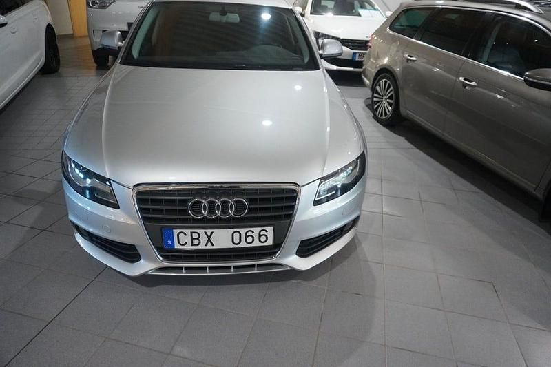 Silver Begagnad 2009 Audi A4 Sedan | 58 000 kr (Marknadspris) - Bild 1/4