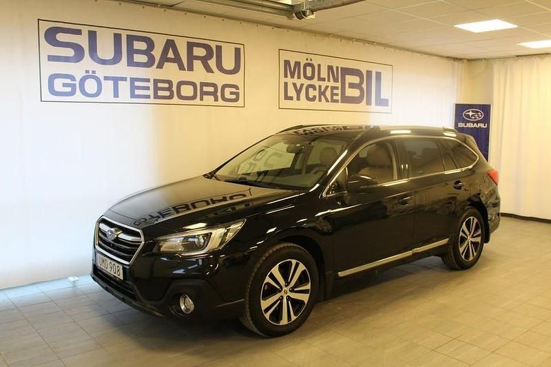 Svart Begagnad 2018 Subaru Outback Kombi | 254 900 kr (Dyr) - Bild 1/4