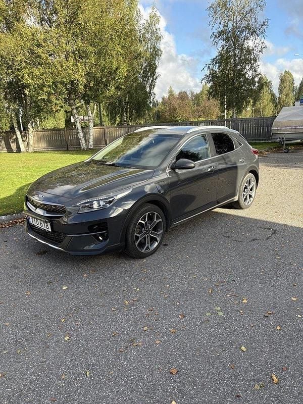 Grå Begagnad 2020 Kia XCeed SUV | 165 000 kr (Bra pris) - Bild 1/4