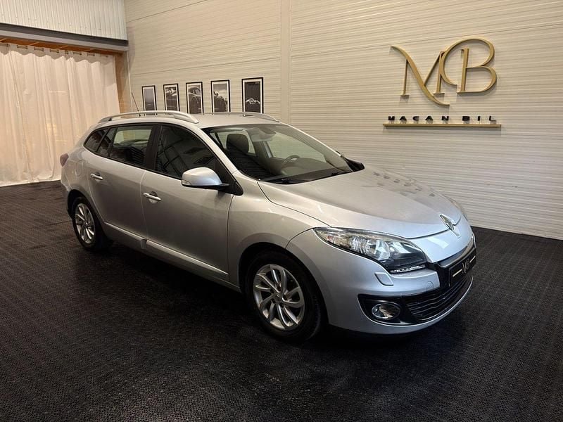 Silver Begagnad 2012 Renault Mégane GrandTour Kombi | 59 900 kr (Marknadspris) - Bild 1/3