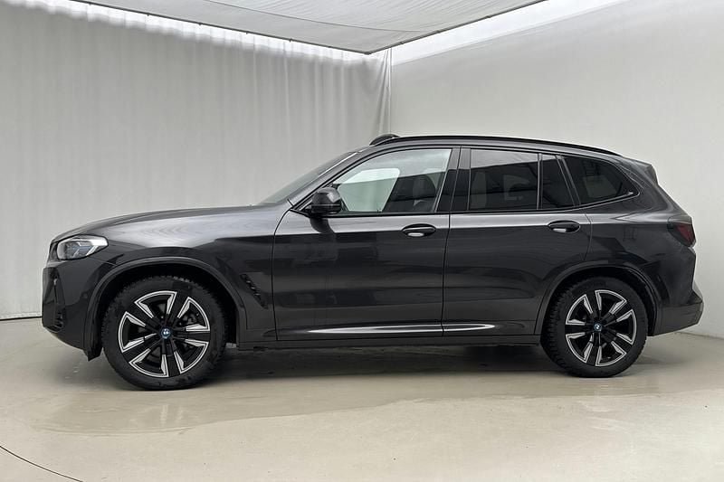 Begagnad BMW iX3 M Sport 210 kW (286 HK) 2022 Grå SUV