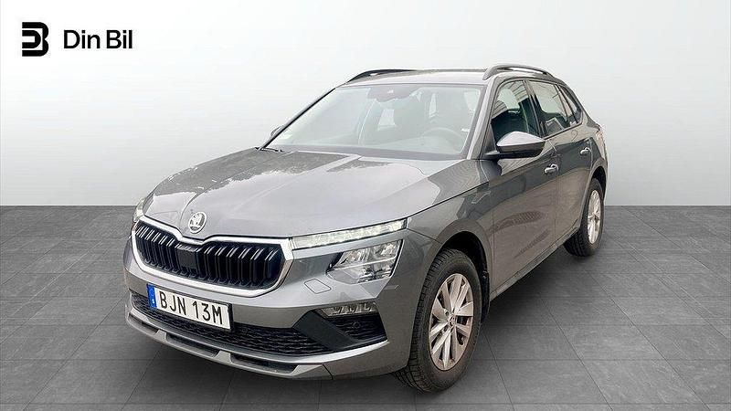 Grå (graphite grey metallic) Begagnad 2024 Skoda Kamiq Selection SUV | 274 900 kr (Marknadspris) - Bild 1/4