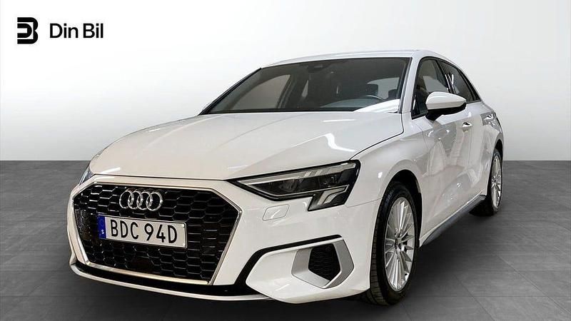 Ibisvit Begagnad 2021 Audi A3 Advanced Sedan | 254 900 kr (Marknadspris) - Bild 1/4