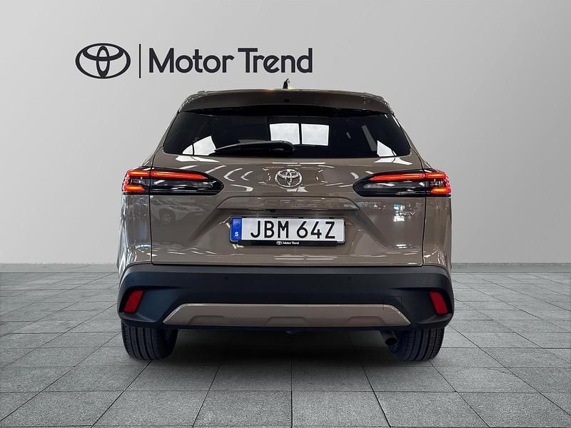 Begagnad Toyota Corolla Cross Executive 200 HK (147 kW) 2025 Brun SUV