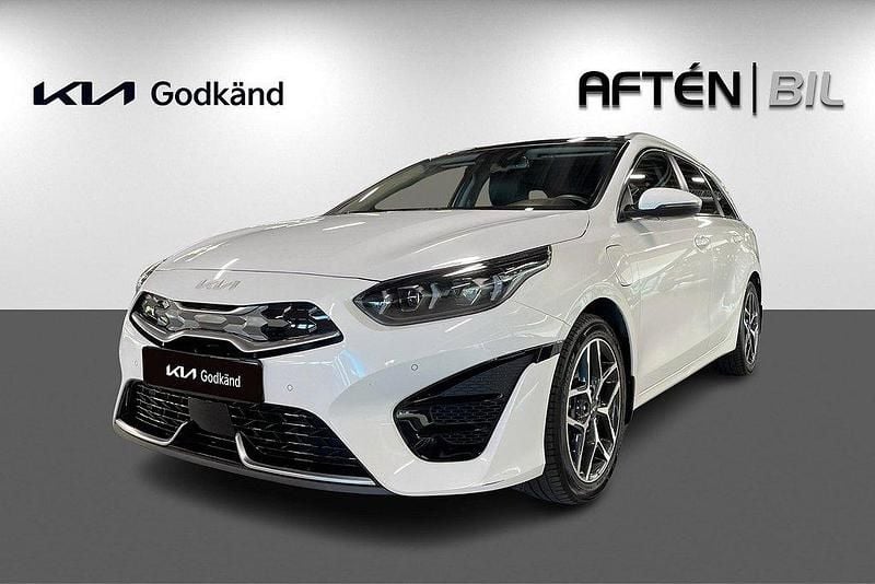 Vit Begagnad 2022 Kia Ceed 2 Kombi | 289 800 kr (Lite dyr) - Bild 1/3