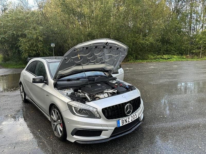 Begagnad Mercedes A45 AMG AMG 360 HK (264 kW) 2014 Silver Halvkombi