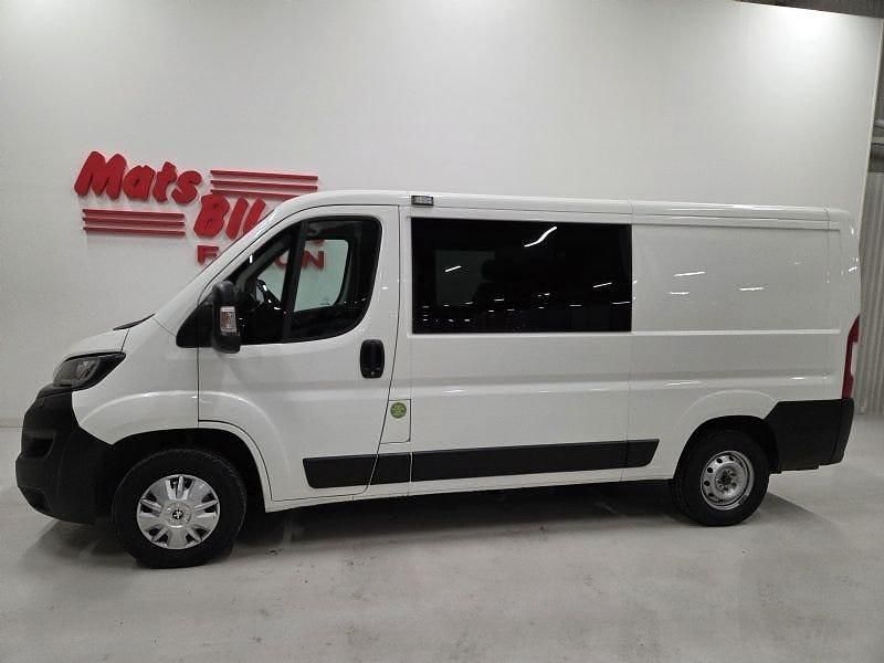 Vit Begagnad 2020 Peugeot Boxer Van | 309 900 kr (Marknadspris) - Bild 1/4