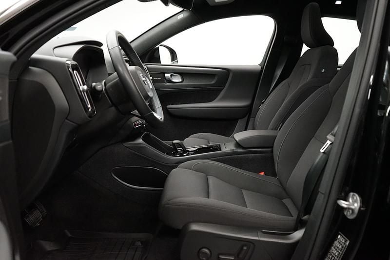 Begagnad Volvo C40 Ultimate 169 kW (231 HK) 2022 Svart SUV