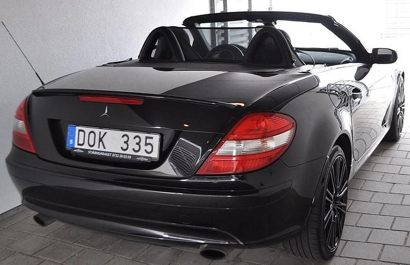 Begagnad Mercedes SLK200 164 HK (120 kW) 2004 Svart Cab