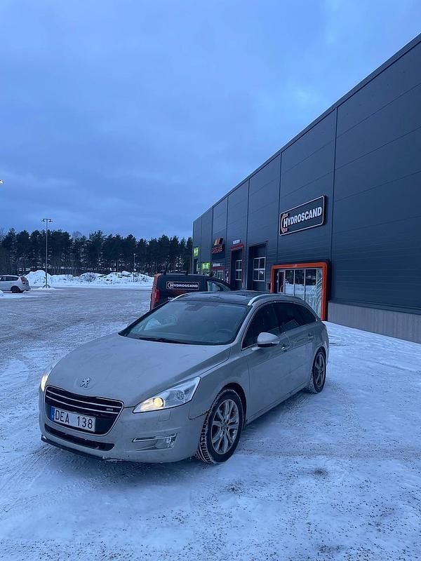 Brun Begagnad 2012 Peugeot 508 SW Kombi | 60 000 kr (Marknadspris) - Bild 1/4