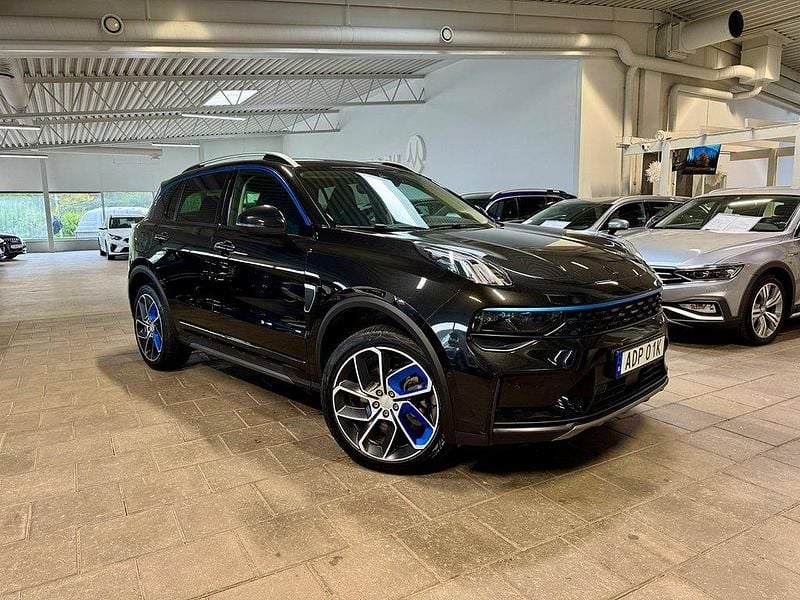 Svart Begagnad 2021 Lynk & Co 01 SUV | 249 800 kr (Marknadspris) - Bild 1/4