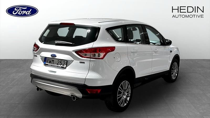 Begagnad Ford Kuga Titanium 150 HK (110 kW) 2013 Vit SUV