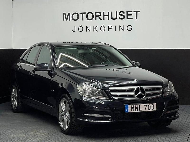 Begagnad Mercedes C180 Avantgarde 156 HK (114 kW) 2012 Svart