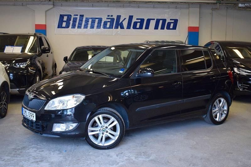 Svart Begagnad 2012 Skoda Fabia Elegance Halvkombi | 68 000 kr (Lite dyr) - Bild 1/4