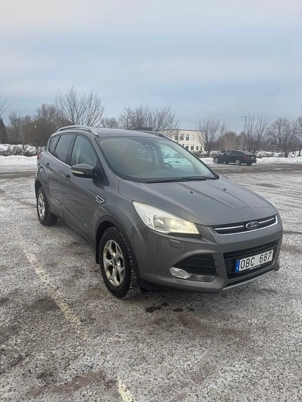 Begagnad 2014 Ford Kuga SUV | 84 900 kr (Bra pris) - Bild 1/4