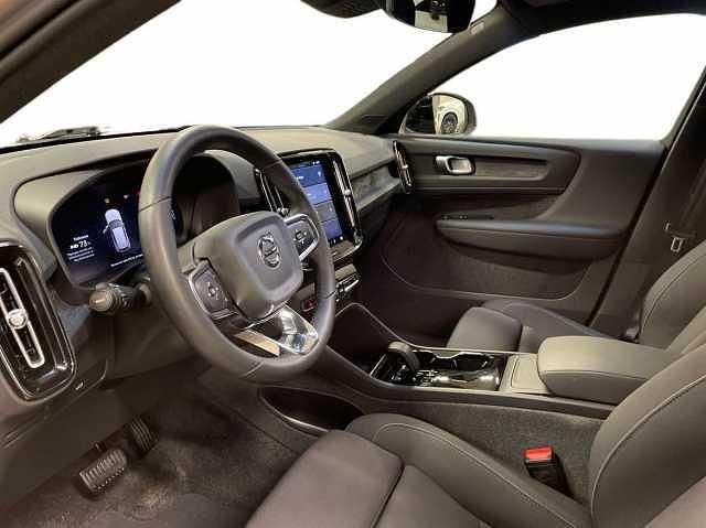 Begagnad Volvo XC40 Single Motor Extended Range 188 kW (256 HK) 2023 Vit SUV