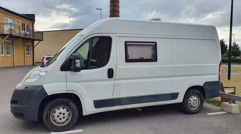 Vit Begagnad 2014 Peugeot Boxer Van | 149 000 kr (Bra pris) - Bild 1/4