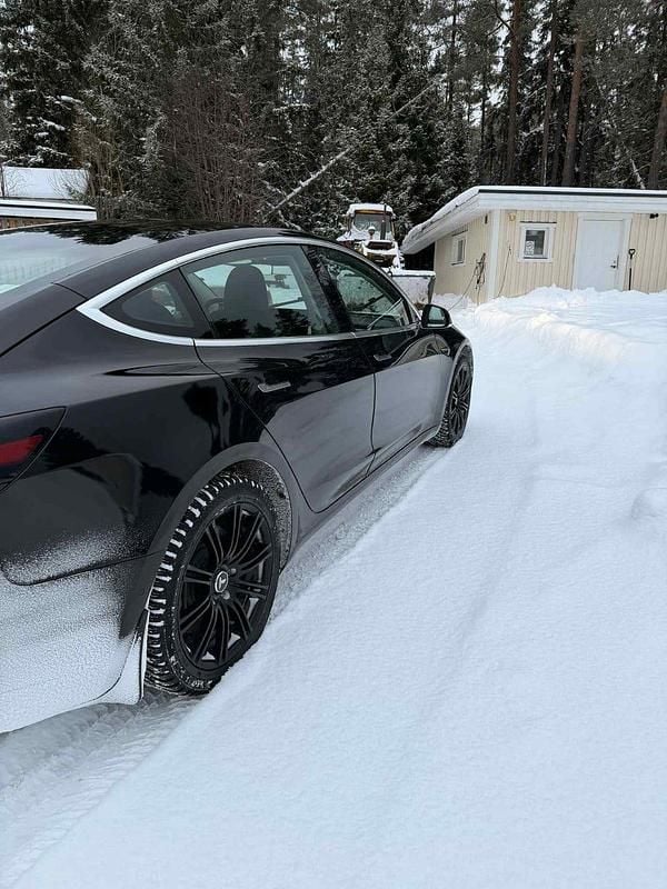 Begagnad Tesla Model 3 Long Range AWD 323 kW (440 HK) 2019 Sedan