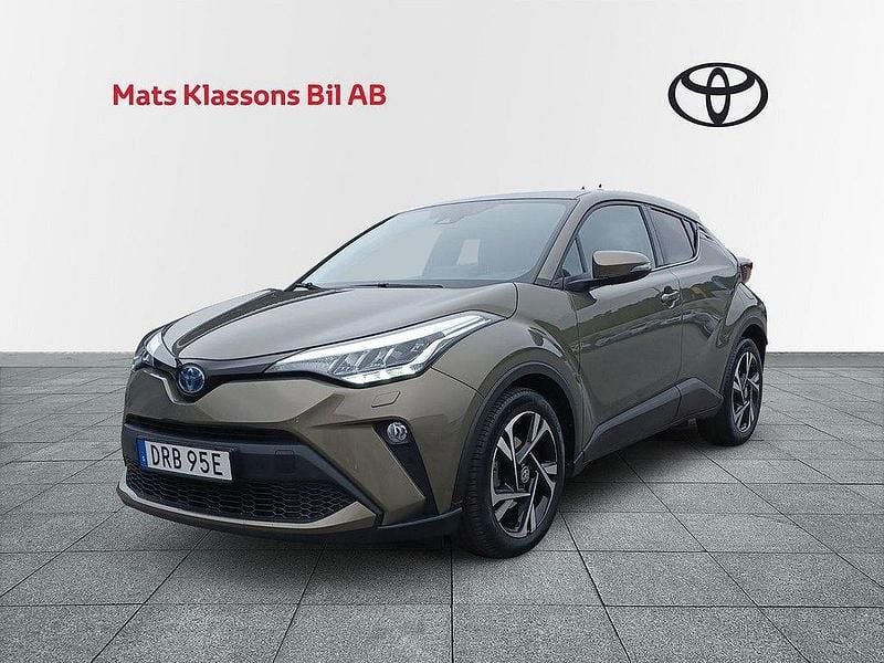 Grön Begagnad 2022 Toyota C-HR Edition SUV | 259 000 kr (Marknadspris) - Bild 1/4