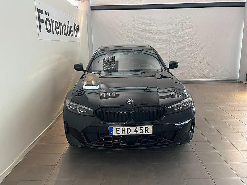 Begagnad BMW 330e M Sport 184 HK (135 kW) 2024 Svart Sedan